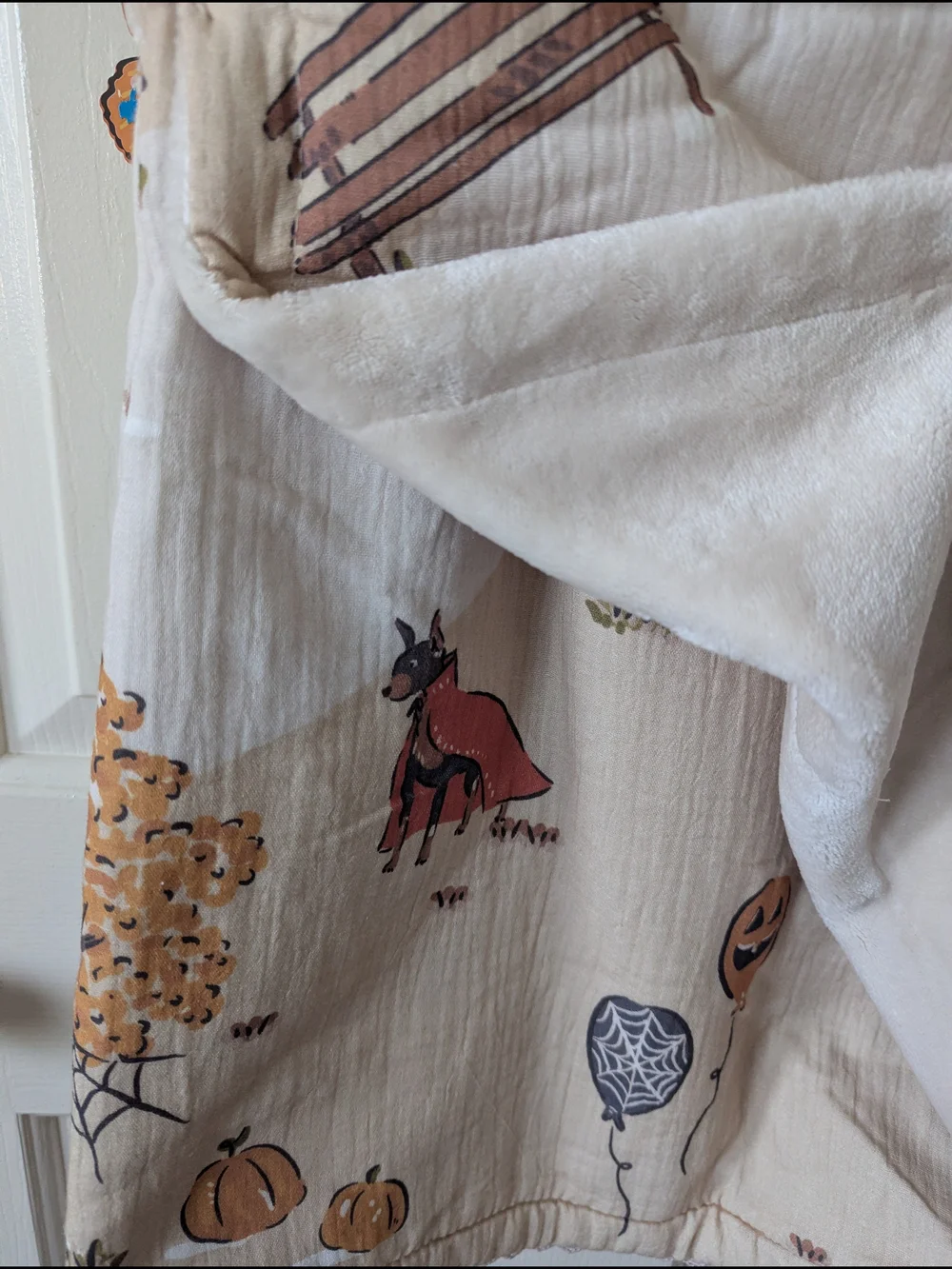 Envogue Halloween toile bats witch dogs ghosts soft cotton gauze throw 50